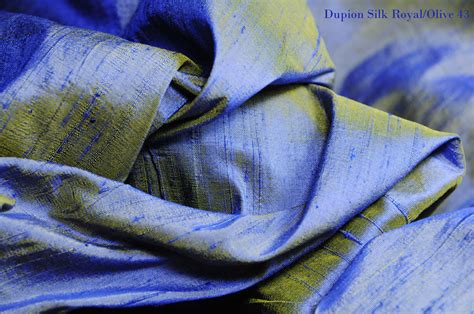  Silk: Versatilité et Luxe dans le Monde Textile